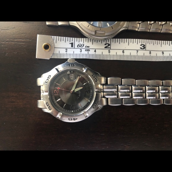 (2) Beautiful Vintage GUESS Waterpro Watches ⌚️ - Picture 3 of 9